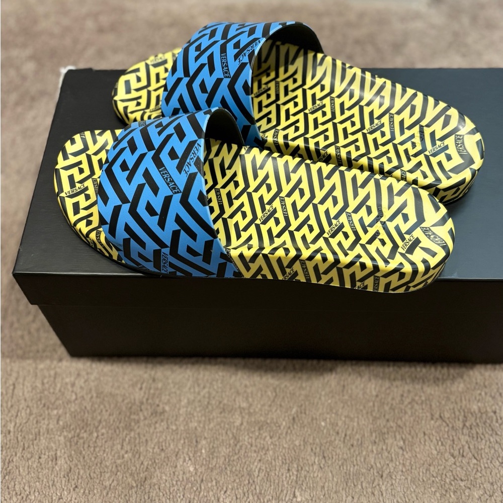 Versace Men's Graphic Yellow and Blue Slides - Picture 2 of 4